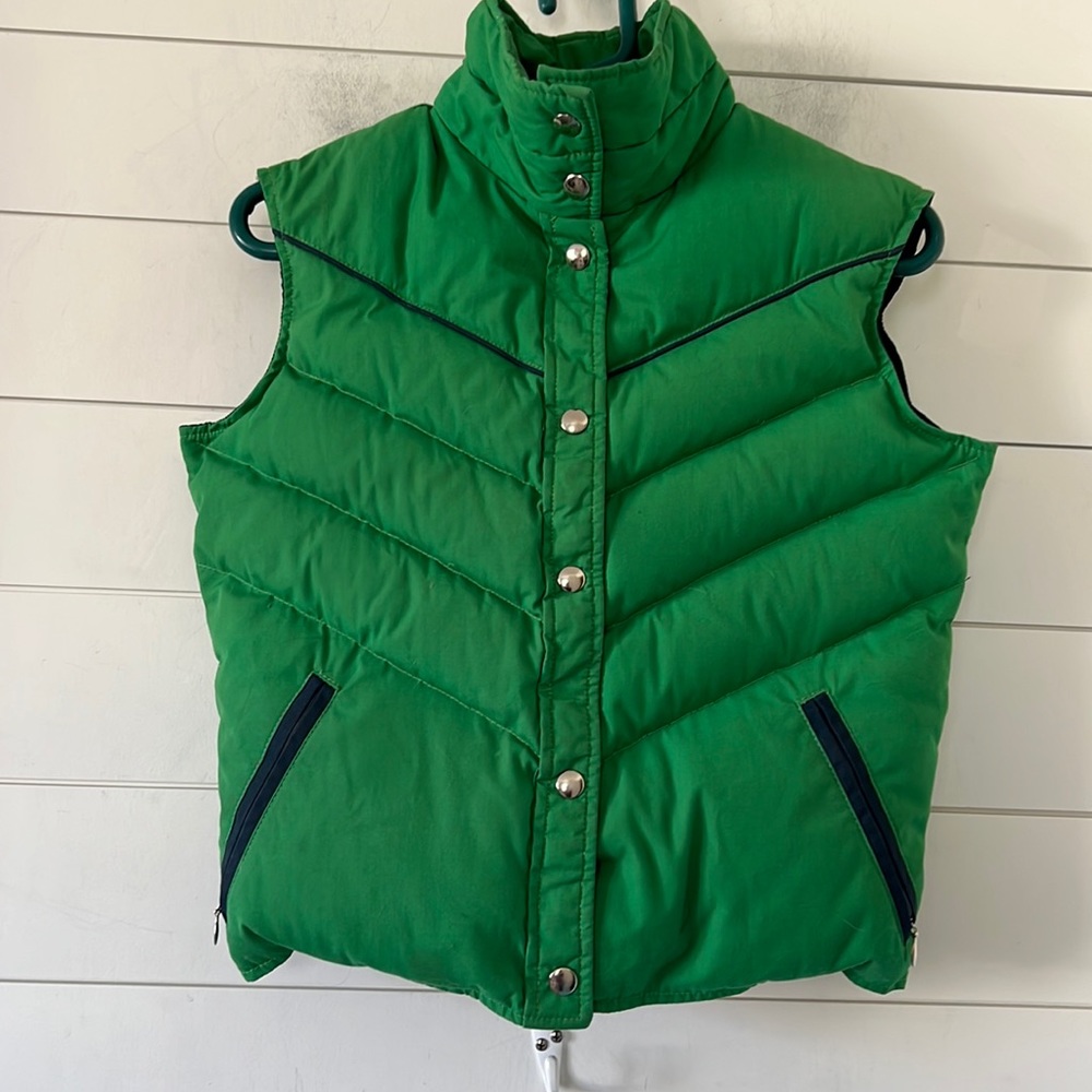 Vintage Green Puffer Vest for Women - Picture 3 of 16